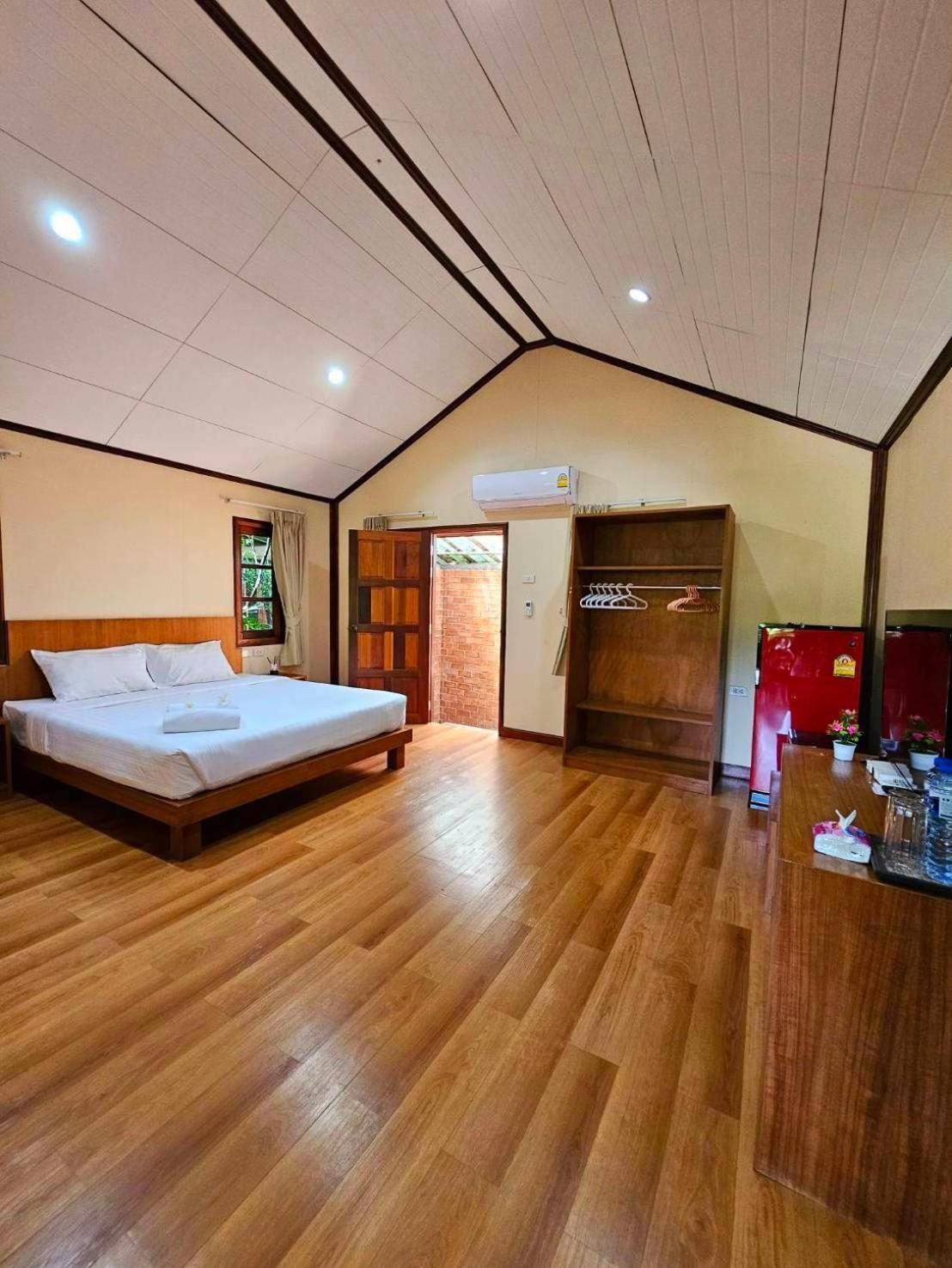 Samran Resort Chalong Exterior foto