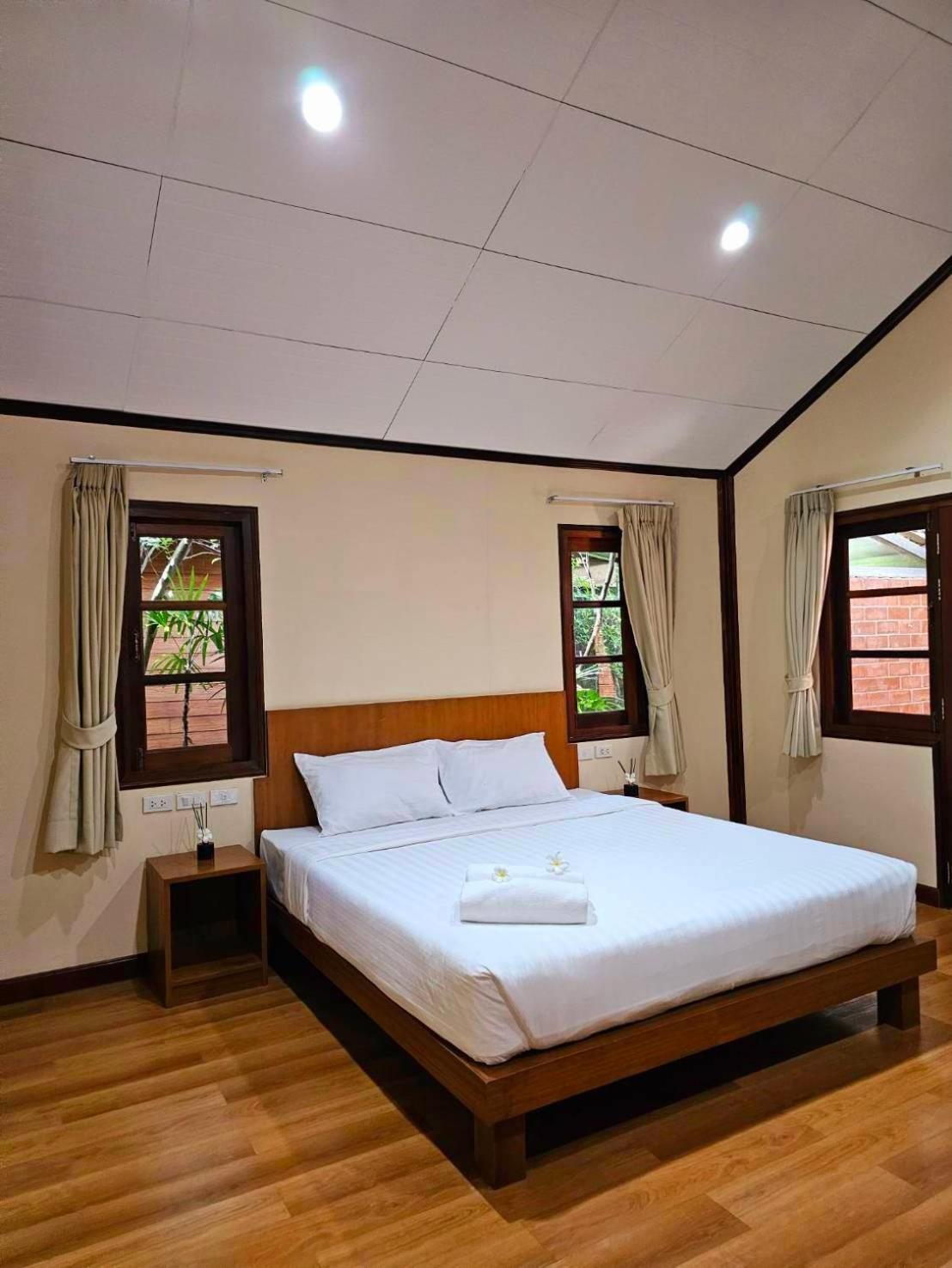 Samran Resort Chalong Exterior foto