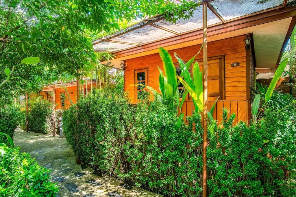 Samran Resort Chalong Exterior foto